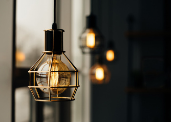 Luz branca e luz amarela